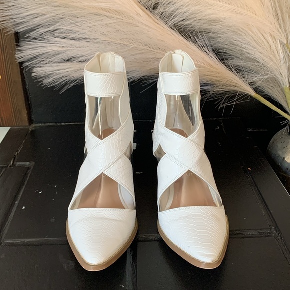 Coconuts by Mattise “Anthem” Detailed Ankle Boots - Picture 3 of 9